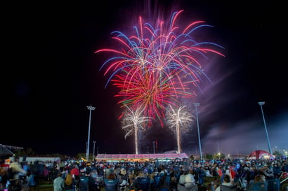 Sponsoring FeNaCING fireworks 1